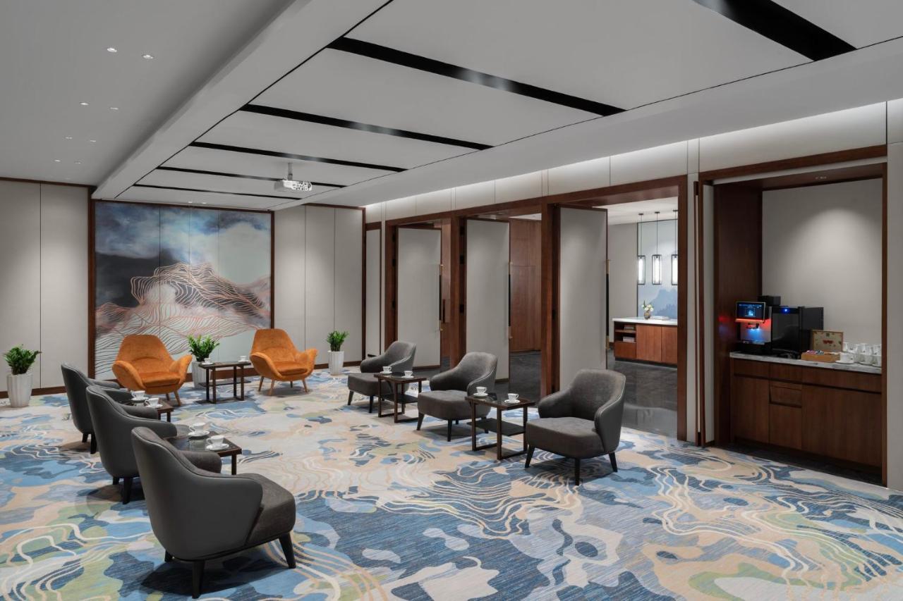 Crowne Plaza Vinh Yen City Centre By Ihg Esterno foto