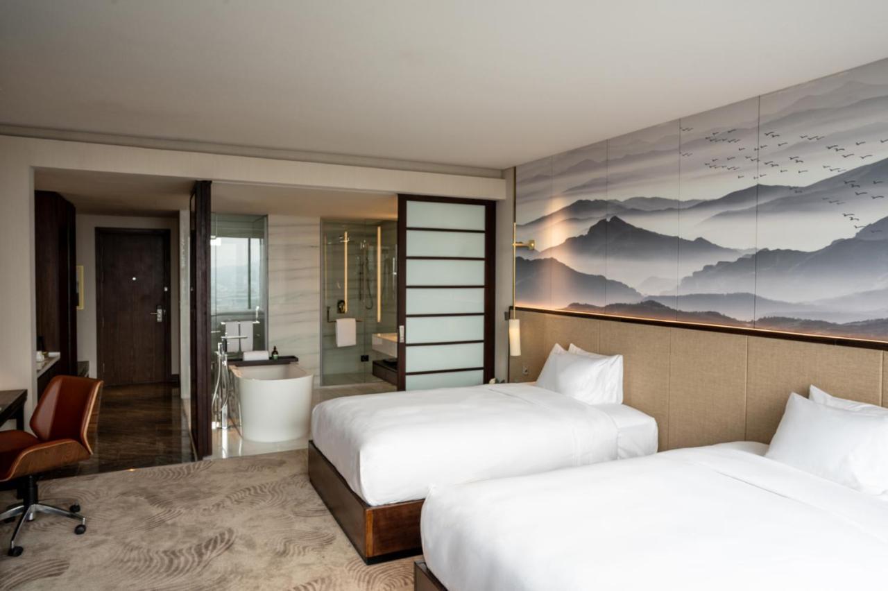 Crowne Plaza Vinh Yen City Centre By Ihg Esterno foto
